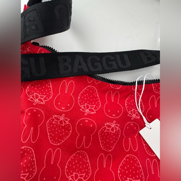 NWT BAGGU & Miffy UO Exclusive Medium Nylon Crescent Bag - Picture 9 of 11